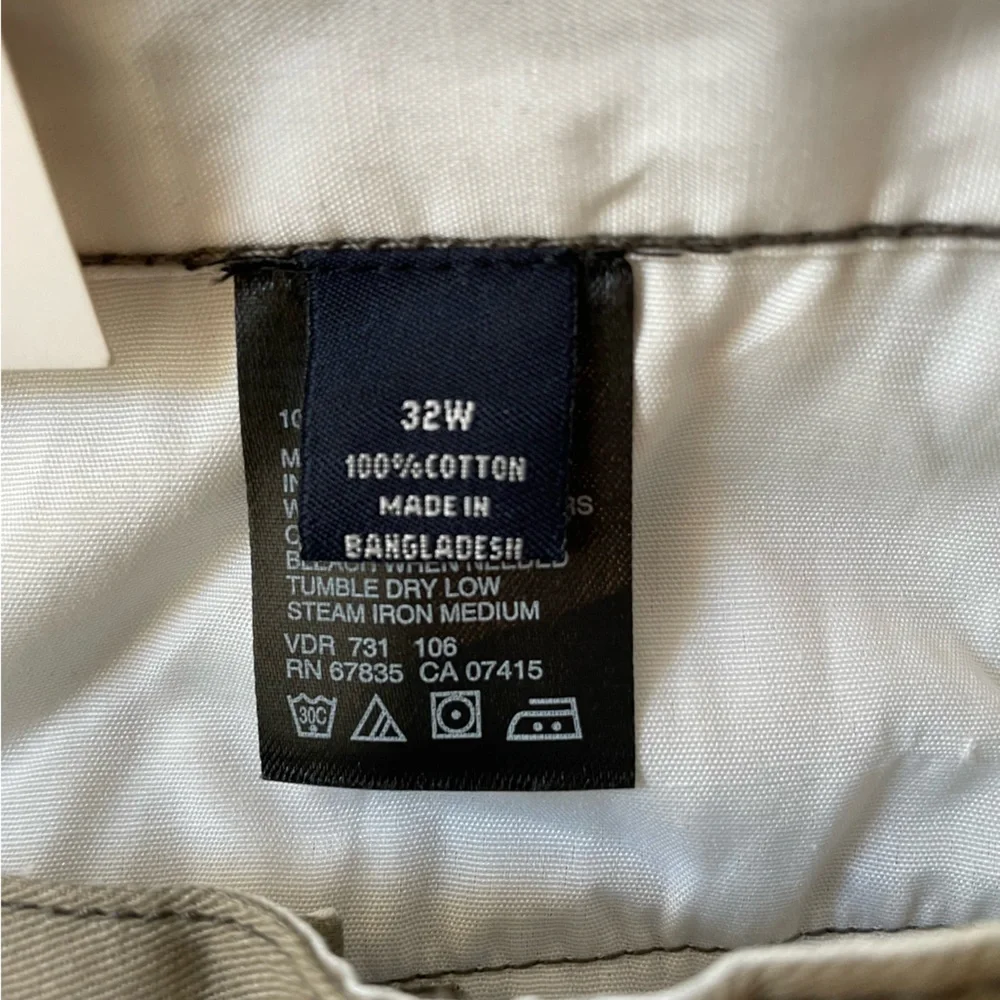 NWT Men’s Nautica Khaki Shorts Size 32 Waist - Picture 2 of 4